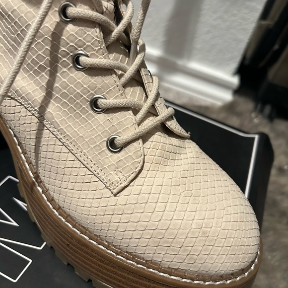 MIA Ivory Snake Combat Booti - Picture 3 of 4